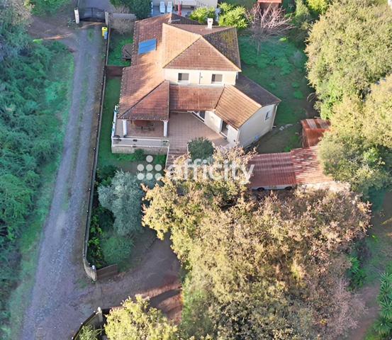 Maison 5 pièces - 160 m² Exclusivité efficity