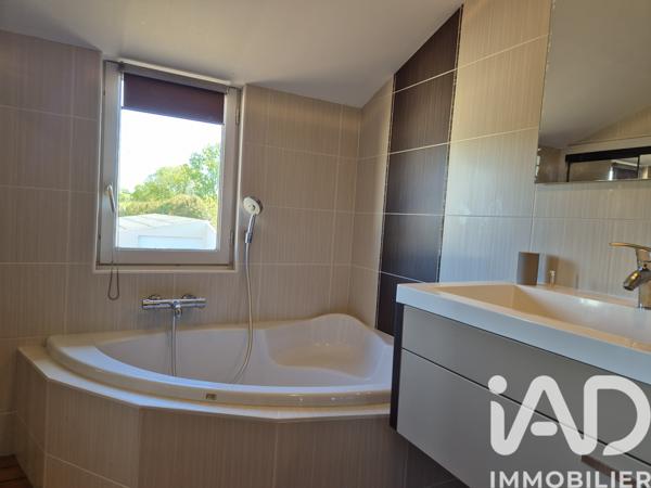 Maison à vendre 6 pièces 186 m² Moncoutant-sur-Sèvre
