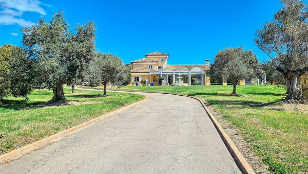 Maison 9 pièces - 420 m² Bien prestige