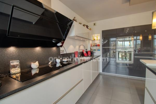 Appartement à vendre 6 pièces Hyper centre- Dernier étage – Terrasse panoramique LA ROCHELLE (17)