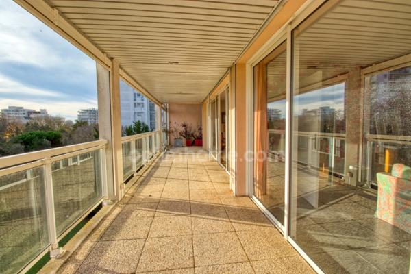 Appartement à vendre 6 pièces Hyper centre- Dernier étage – Terrasse panoramique LA ROCHELLE (17)