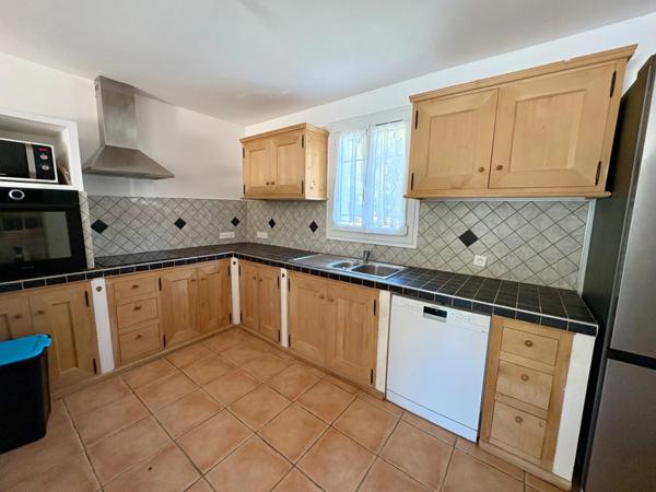 Maison Familiale avec Piscine et Grand Terrain à Vidauban