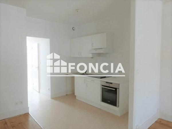 Location Appartement 2 pièces 57.3 m² - 39 RUE MULSANT Roanne 42300