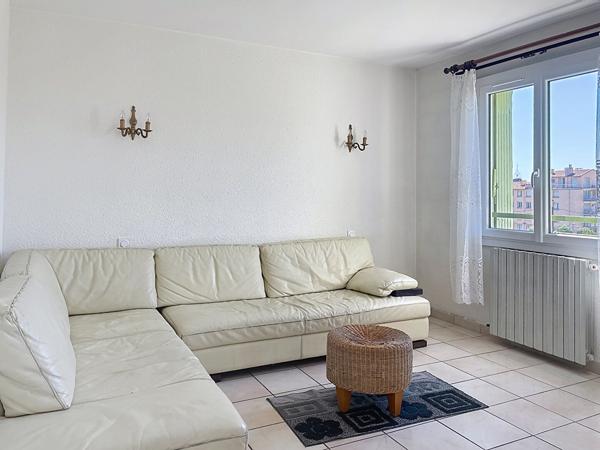 Appartement Manosque, 3 pièces, 78 m2 habitables, avec loggia, balcon et double garage