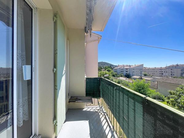 Appartement Manosque, 3 pièces, 78 m2 habitables, avec loggia, balcon et double garage