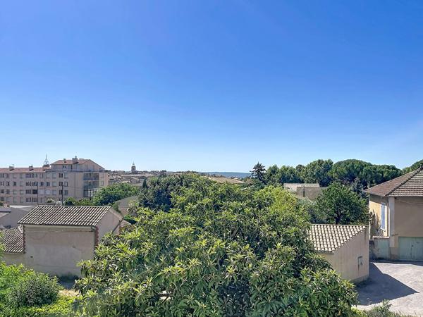 Appartement Manosque, 3 pièces, 78 m2 habitables, avec loggia, balcon et double garage