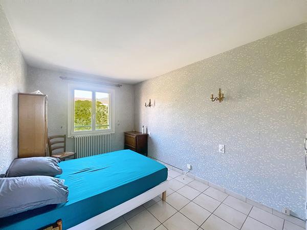 Appartement Manosque, 3 pièces, 78 m2 habitables, avec loggia, balcon et double garage