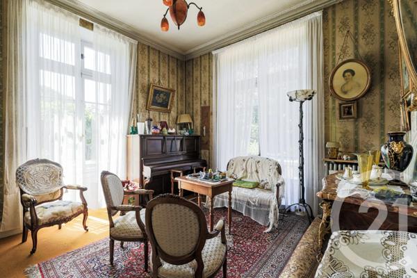 Maison à vendre  9 pièces - 230 m 2   DOMENE  - 38