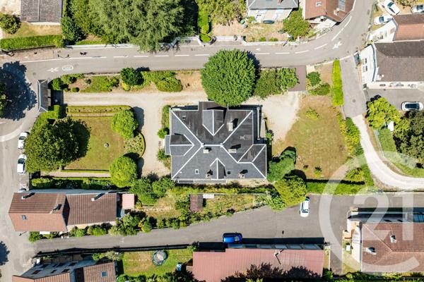 Maison à vendre  9 pièces - 230 m 2   DOMENE  - 38