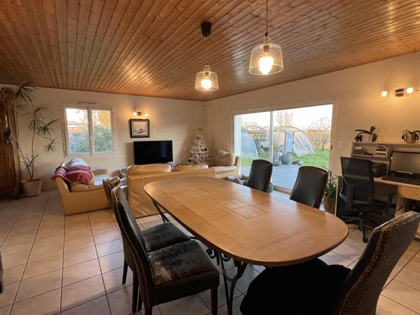 Maison de plain-pied proche d’un port, 115m2