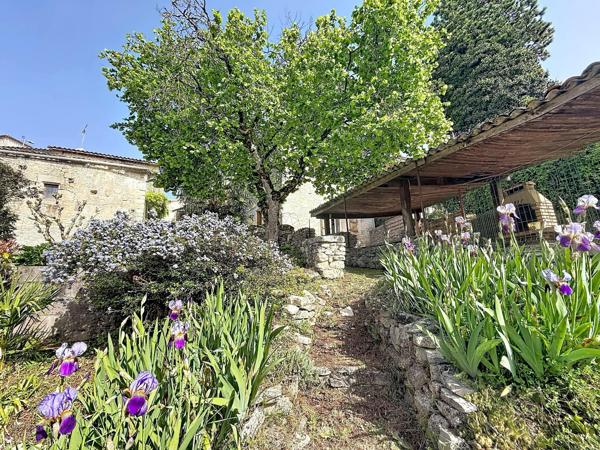 Maison en Pierre avec dépendances Brie