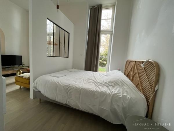 POITIERS CENTRE-VILLE, T1BIS MEUBLE DE 31.81M² AVEC TERRASSE ET PARKING