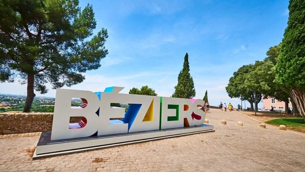 T2 lumineux de 51 m² avec terrasse et parking, Béziers (Centre ville)