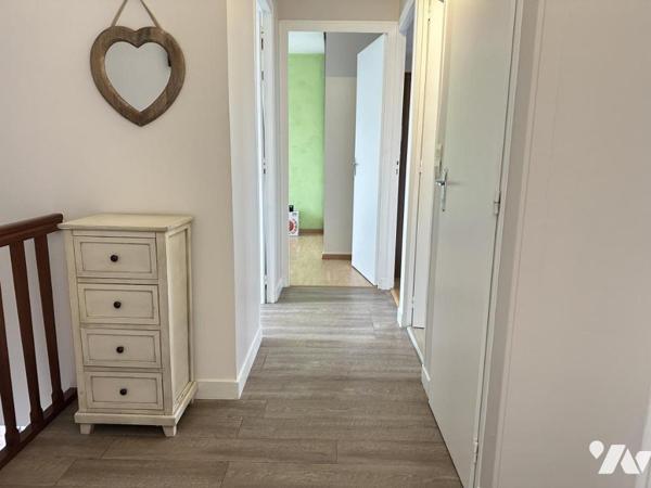 Maison familiale en état irréprochable.