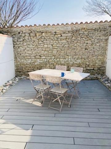 Appartement Studio "Pied-à-Terre" avec Jardin au Port