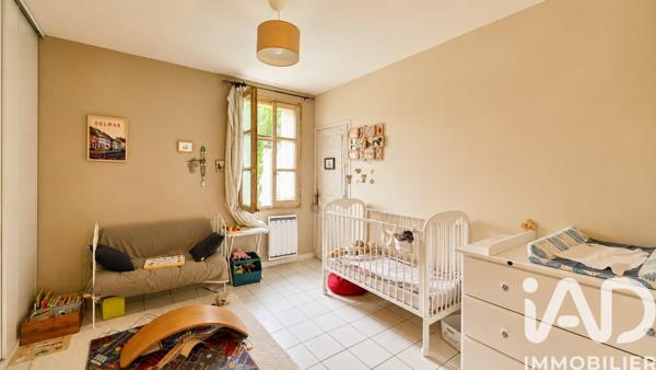 Location maison 6 pièces 180 m² Marguerittes