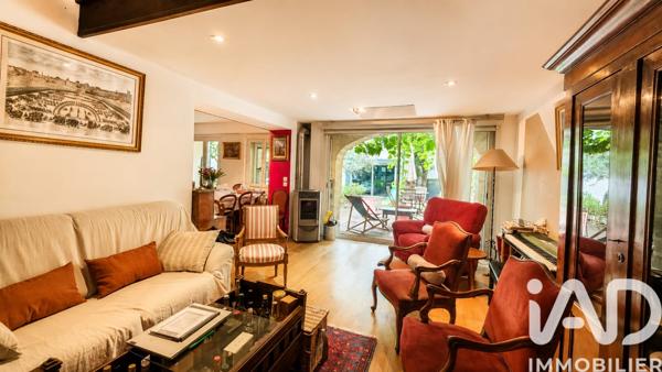 Location maison 6 pièces 180 m² Marguerittes