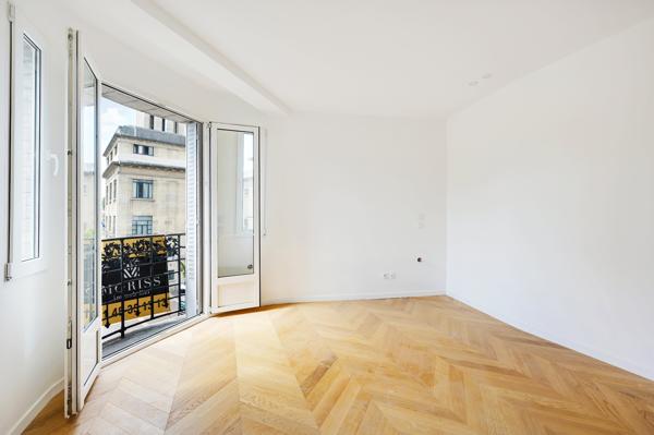 Montreuil 93100 3 pièces de 63 m² au 2e étage lumineux