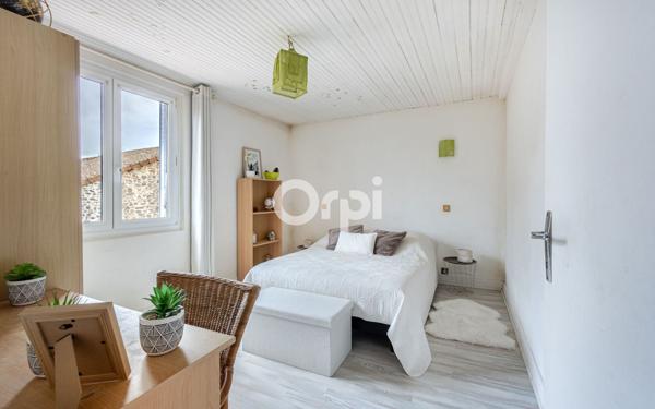 Maison à vendre    5 pièces • 140 m2 Saint-Laurent-sur-Gorre