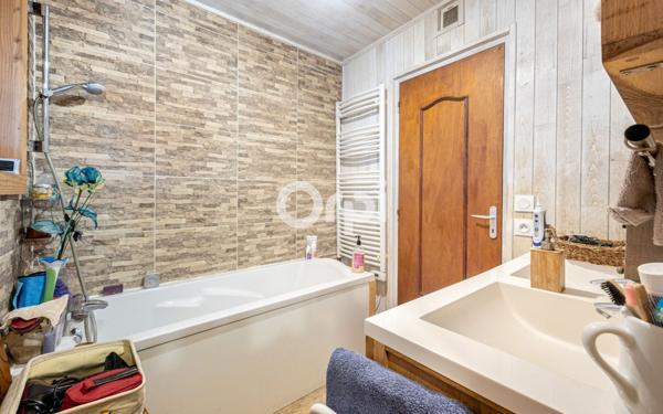 Maison à vendre    5 pièces • 140 m2 Saint-Laurent-sur-Gorre