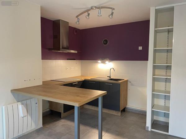 Appartement à louer à Avranches dans la Manche (50300), ref : 12547/377
