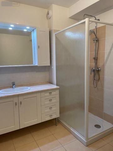 Appartement à louer à Avranches dans la Manche (50300), ref : 12547/377