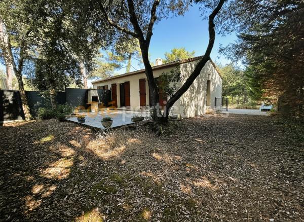 Vente
                Maison80 m² - 7 Pièces -
                    LES MATHES (17570)