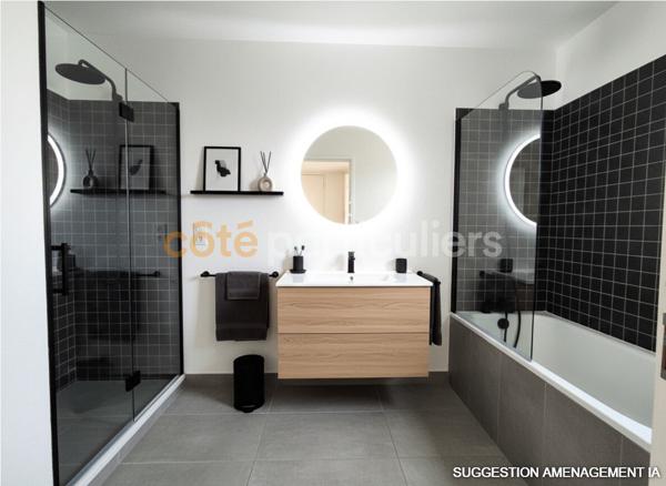 Vente
                Maison80 m² - 7 Pièces -
                    LES MATHES (17570)