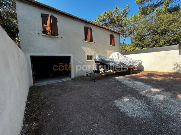 Vente
                Maison80 m² - 7 Pièces -
                    LES MATHES (17570)