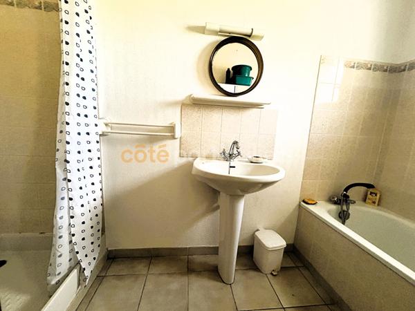 Vente
                Maison80 m² - 7 Pièces -
                    LES MATHES (17570)