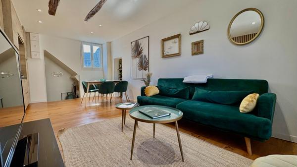 APPARTEMENT A VENDRE 2 CHAMBRES // DINAN HYPER CENTRE// COUP DE COEUR// surface au sol de 68.32m²