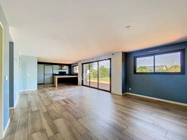A vendre - Maison contemporaine avec 5 chambres, sur un terrain de plus de 700m2 au Lion d'Angers