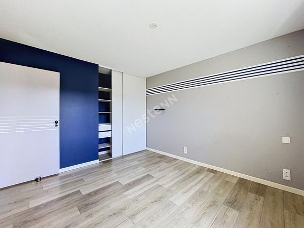 A vendre - Maison contemporaine avec 5 chambres, sur un terrain de plus de 700m2 au Lion d'Angers
