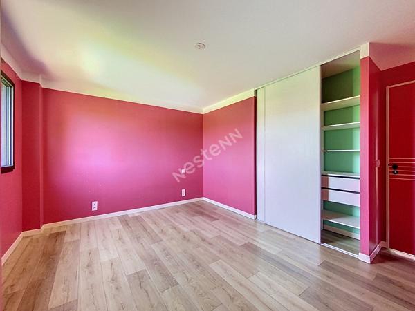 A vendre - Maison contemporaine avec 5 chambres, sur un terrain de plus de 700m2 au Lion d'Angers