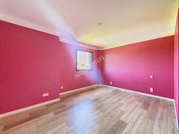 A vendre - Maison contemporaine avec 5 chambres, sur un terrain de plus de 700m2 au Lion d'Angers