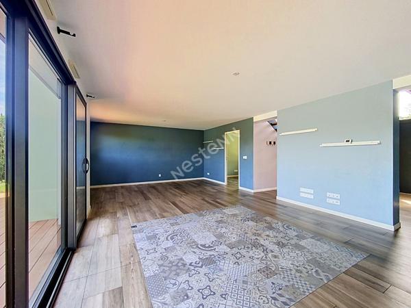 A vendre - Maison contemporaine avec 5 chambres, sur un terrain de plus de 700m2 au Lion d'Angers