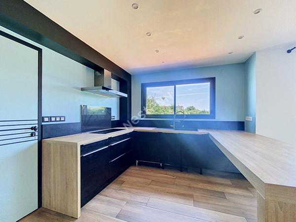 A vendre - Maison contemporaine avec 5 chambres, sur un terrain de plus de 700m2 au Lion d'Angers