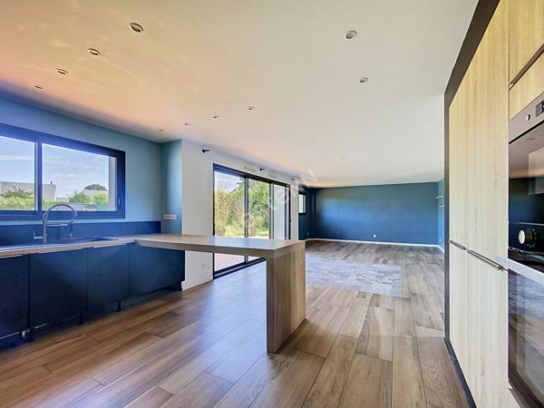 A vendre - Maison contemporaine avec 5 chambres, sur un terrain de plus de 700m2 au Lion d'Angers
