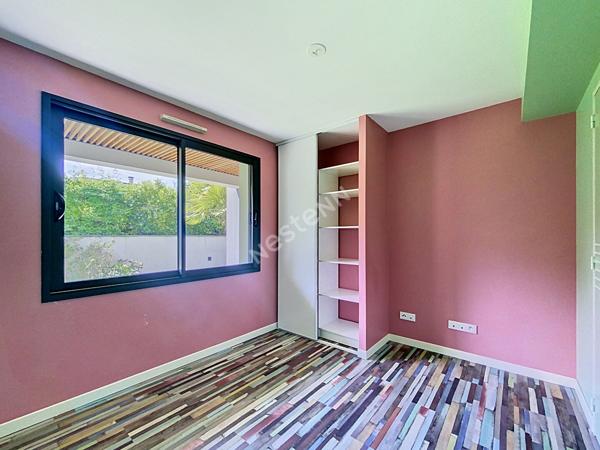 A vendre - Maison contemporaine avec 5 chambres, sur un terrain de plus de 700m2 au Lion d'Angers