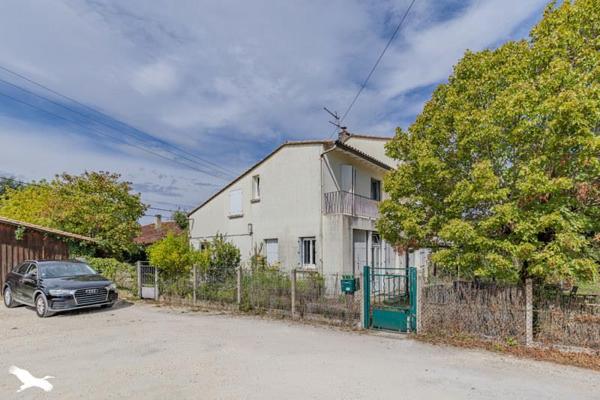 Immeuble à vendre |  Galgon |  360 m²