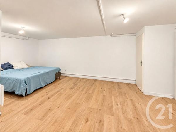 Appartement F4 à vendre  4 pièces - 136,08 m 2   ALLAUCH  - 13