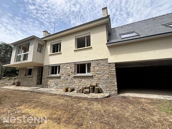 QUIMPERLÉ, maison familiale 166m², combles aménageables, garage