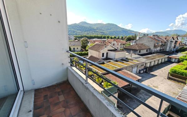 Appartement à louer    3 pièces • 58,09 m2 Saint-Martin-d'Hères