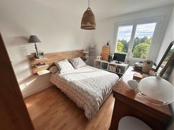 Appartement T5, 3 chambres, ascenseur, balcon