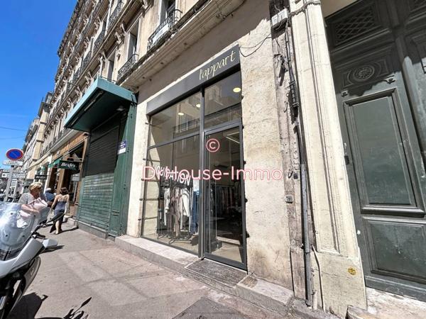 Commerce à louer 4 pièces de 122 m²