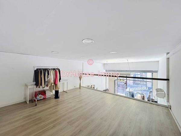 Commerce à louer 4 pièces de 122 m²