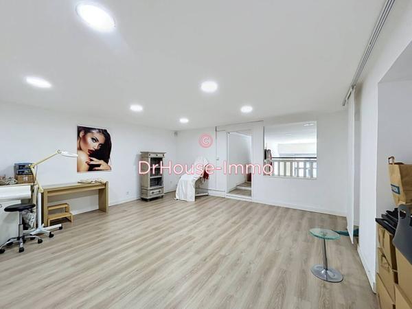 Commerce à louer 4 pièces de 122 m²