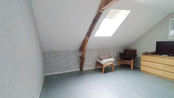 A Auxy - Longère 6 pièces - 4 chambres 123 m2 et Maison à rénover - Grange - Terrain 1177 m2