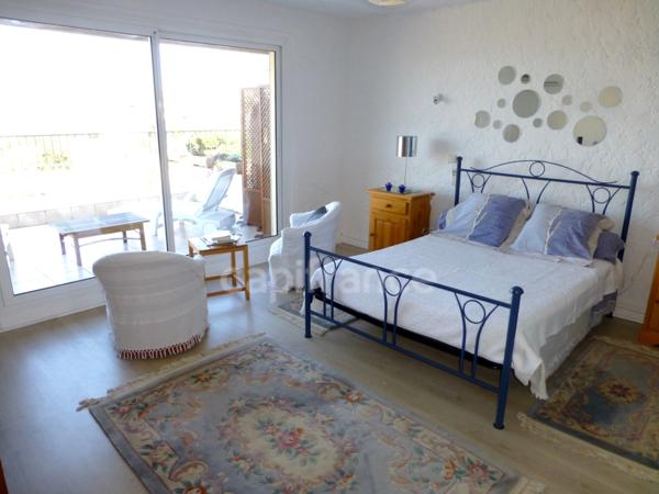 Appartement lumineux avec grande terrasse vue mer exceptionnelle au village de Lumio. Haute Corse