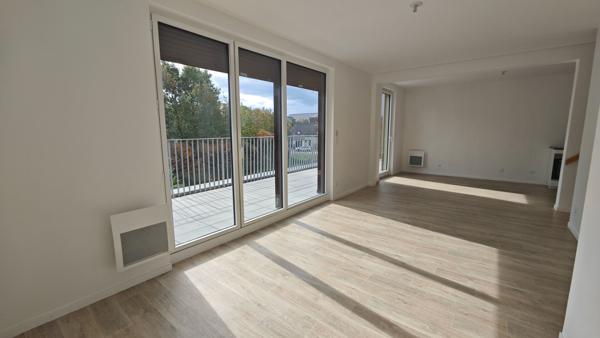 ST ERBLON - Magnifique appartement type 4 récent avec balcon !